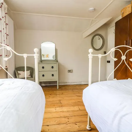 Parwin Ferienhaus Tintagel